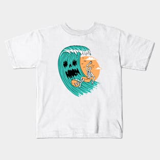 Wave monsters attack surfers Kids T-Shirt